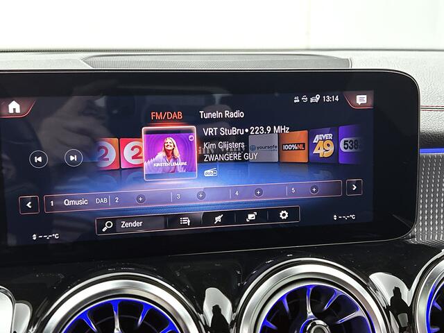 Mercedes-Benz EQB 300 4MATIC AMG Line 7p. 67 kWh Head-Up, Pano