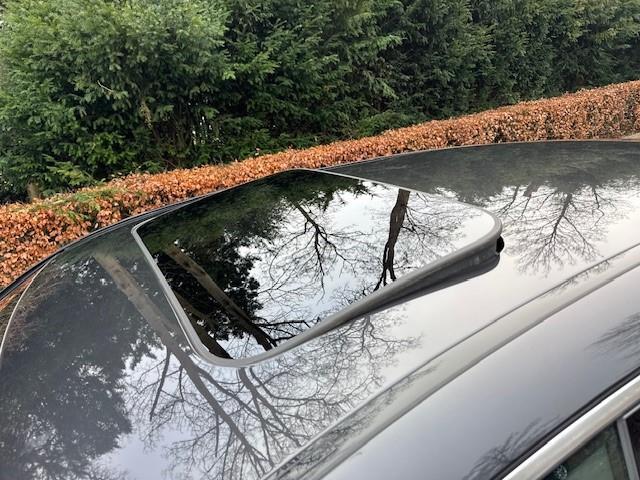 Mercedes-Benz EQC 400 4MATIC 80KWH BUSINESS SOLUTION AMG TREKHAAK/SCHUIF- KANTELDAK/LEER/LED/HUP/360CAM/ACARPLAY/FABRIEKSGARANTIE