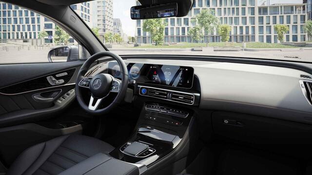 Mercedes-Benz EQC 400 4MATIC Premium Plus 80 kWh | AMG | Burmester | Schuifdak | Massage |