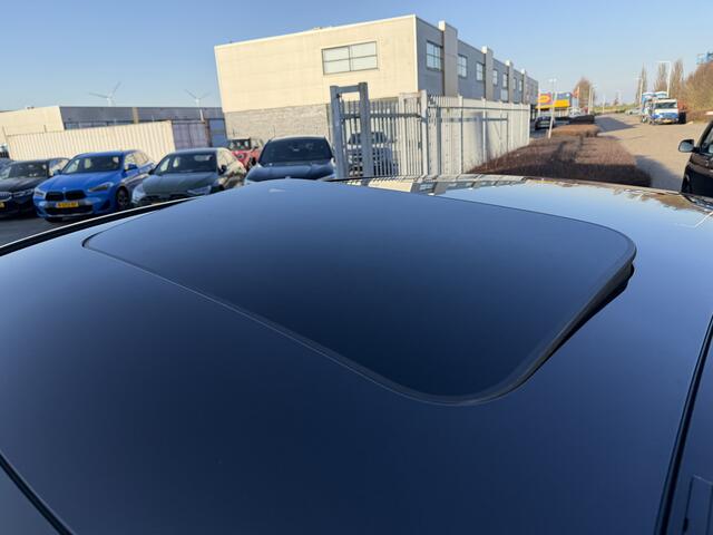 Mercedes-Benz EQC 400 4MATIC 80 kWh AMG premium plus Schuifdak | Trekhaak | Memory | HUD | Keyless