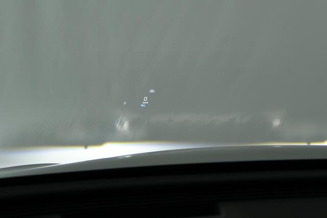 Mercedes-Benz EQC 400 408pk 4MATIC Premium Plus 80 kWh AMG-Line Schuifdak Trekhaak 360Camera Burmester Stoelverw.+Koeling Memory Leder Navigatie