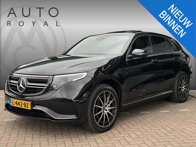 Mercedes-Benz EQC 400 4MATIC Premium Plus 80 kWh AMG LINE | BURMESTER | HEADUP DISPLAY DODEHOEK DETECTIE | NAVIGATIE | 360 CAMERA | PANORAMADAK | ADAPTIVE CRUISE CONTROL | PARKEERSENSOREN | ELE WEG KLAPBARE TREKHAAK | LED | APPLE CARPLAY | STOELVERWARMING |