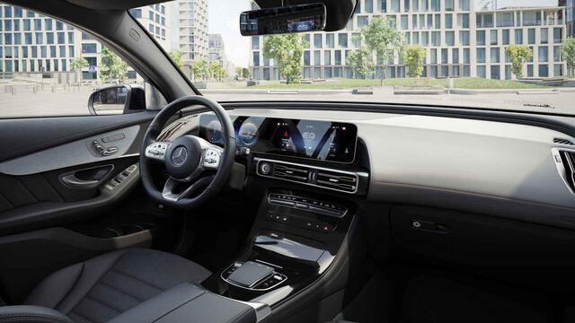 Mercedes-Benz EQC 400 4MATIC Business Solution AMG 80 kWh | Trekhaak | Burmester | Memory | Schuif/kanteldak | Achteruitrijcamera |