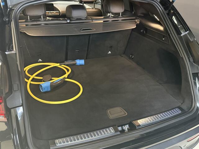 Mercedes-Benz EQC 400 4MATIC Business Solution AMG 80 kWh | Pano | Memory stoelen | Head-UP 360 Camera | Sfeerverlichting