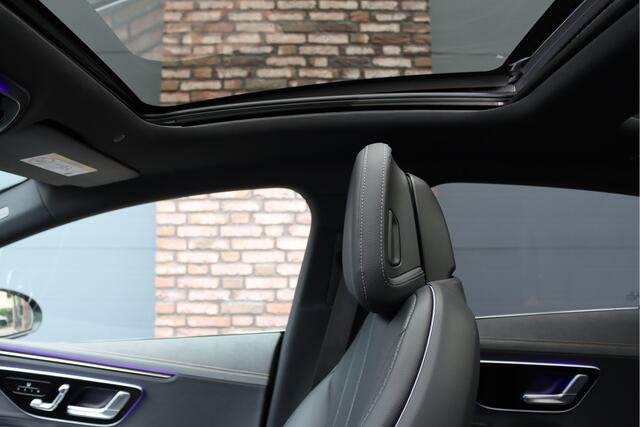 Mercedes-Benz EQE 300 Luxury Line 89 kWh | 39.500,- ex | Distronic | Panoramadak | Verwarmd Stuurwiel | Memory | Leder | Warmtepomp | Camera | Rijassistentiepakket | Digital Light |