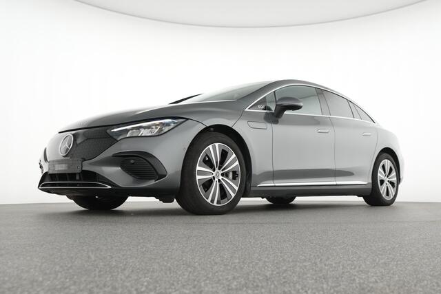 Mercedes-Benz EQE 300 Luxury Line 89 kWh | Led koplampen | Alarm Klasse 3 | Apple CarPlay | Sfeerverlichting | Inclusief 24 maanden Mercedes-Benz Certified garantie voor Europa.