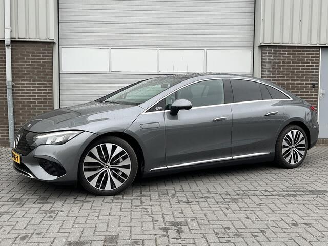 Mercedes-Benz EQE 300 Business Edition | Panoramadak | Plus Pakket | DISTRONIC Afstandsassistent | Dodehoekassistent | Donkergetint Glas Achter | Apple CarPlay | Android Auto | Elektrisch Verstelbare Stoelen + Memory | Stoelverwarming | Sfeerverlichting | Elektrisch Inklap