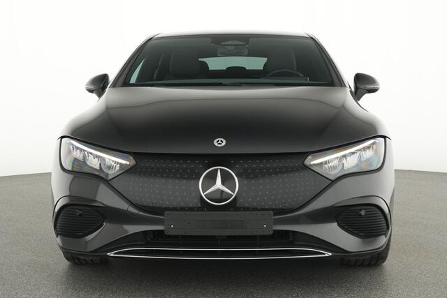 Mercedes-Benz EQE 300 Electric Art Distronic | Alarm | Dodehoekassistent | Sfeerverlichting | Rijassistentiepakket | Achteruitrijcamera. Inclusief 24 maanden Mercedes-Benz Certified garantie voor Europa.