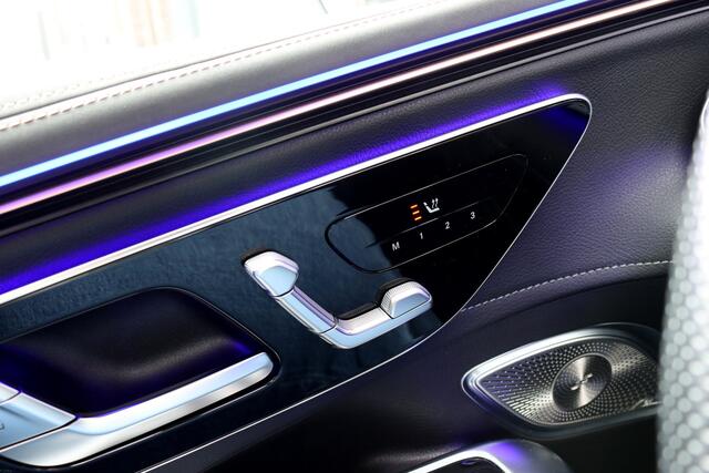 Mercedes-Benz EQE SUV 350 4MATIC AMG Line 91 kWh | Distronic+ | Panoramadak | Memory | Burmester | Digital Light | Surround Camera | 22kW | Warmtepomp | Keyless Go |