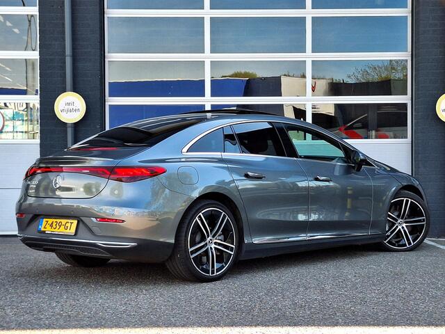 Mercedes-Benz EQE 300 Luxury Line | Panoramadak | AIRMATIC Luchtvering | DISTRONIC Afstandsassistent | Dodehoekassistent | DIGITAL LIGHT | Elektrisch Verstelbare Stoelen + Geheugen | Stoelverwarming | Stuurverwarming | Sfeerverlichting | Apple CarPlay | Android Auto | Elek