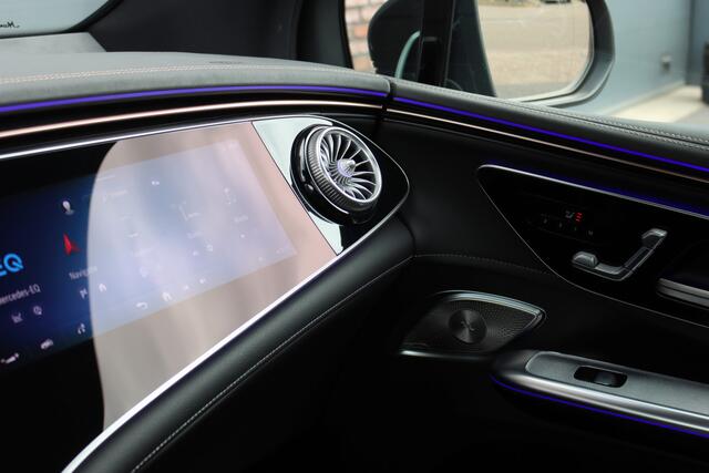 Mercedes-Benz EQE SUV 350 4MATIC AMG Line 91 kWh | Hyperscreen | Luchtvering | Achterasbesturing | Distronic+ | Burmester | HUD | Verwarmd Stuurwiel | Trekhaak | Digital Light |