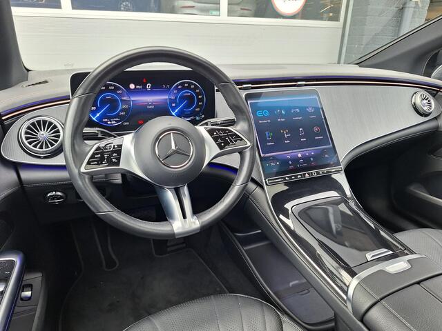 Mercedes-Benz EQE 300 Luxury Line 89 kWh | Panoramadak | Achteruitrijcamera | Memory Pakket incl. Stoelverwarming | DISTRONIC Afstandsassistent | Sfeerverlichting | Apple & Android Carplay | DIGITAL LIGHT | Dodehoekassistentie | Keyless-GO | Elektrisch Bedienbare Achterkle