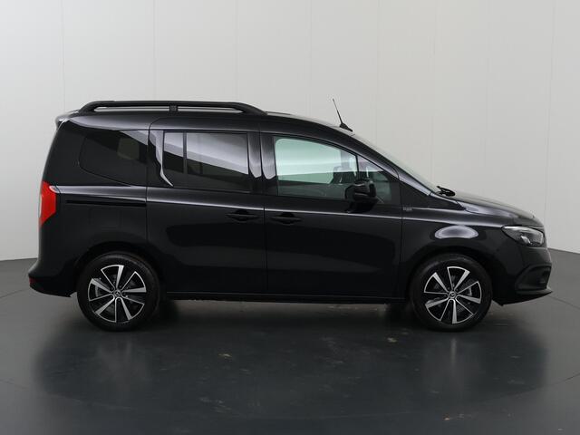 Mercedes-Benz EQT Tourer 200 L1 Premium Plus 45kWh | 28.550 incl BTW | Navigatie | Dodehoekwaarschuwing | Parkeerpakket met achteruitrijcamera | Carplay | Stoelverwarming | Privacyglass | LED Verlichting | Certified