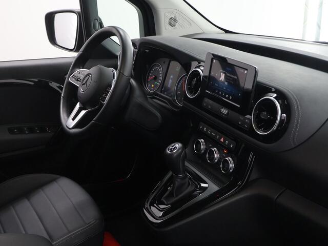 Mercedes-Benz EQT Tourer 200 L1 Premium Plus 45kWh | 28.550 incl BTW | Navigatie | Dodehoekwaarschuwing | Parkeerpakket met achteruitrijcamera | Carplay | Stoelverwarming | Privacyglass | LED Verlichting | Certified