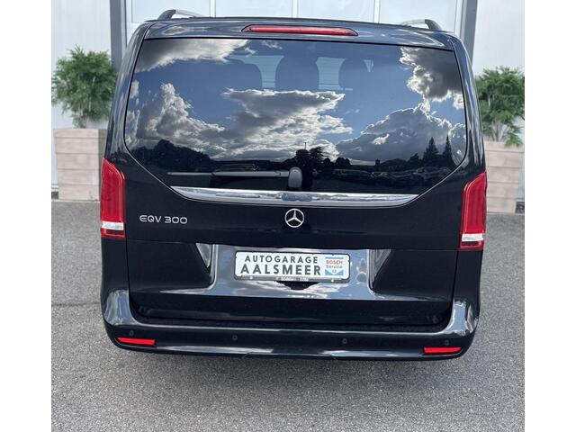 Mercedes-Benz EQV 300 L3 Avantgarde 90 kWh / 7 PERSOONS / LEER /