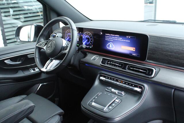 Mercedes-Benz EQV 300 L2 / AMG / New Model / Luchtvering / 7-Persoons / Burmester / Vol Opties / NIEUWSTAAT