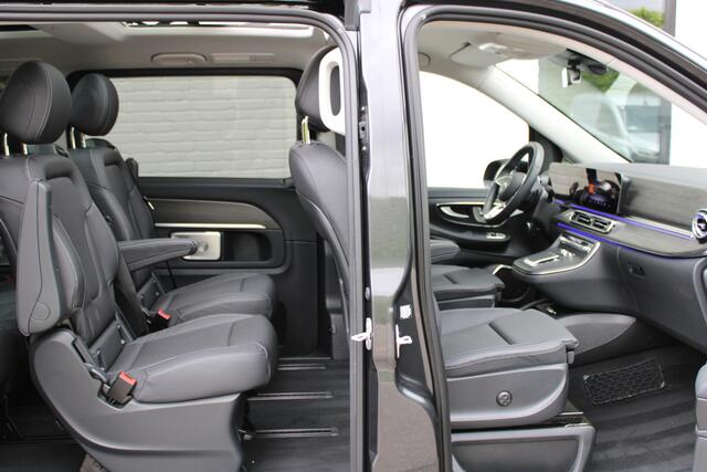 Mercedes-Benz EQV 300 L2 / AMG / Panorama / 7-Persoons / Burmester / Electr Stoelen / Vol Opties / NIEUWSTAAT