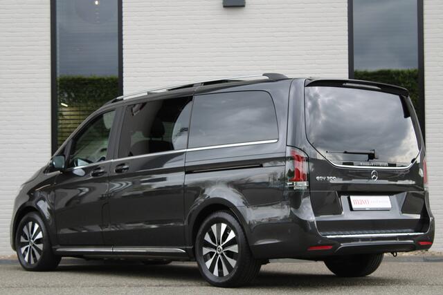 Mercedes-Benz EQV 300 L2 / AMG / Panorama / 7-Persoons / Burmester / Electr Stoelen / Vol Opties / NIEUWSTAAT