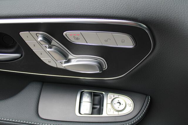 Mercedes-Benz EQV 300 L2 / AMG / Panorama / 7-Persoons / Burmester / Electr Stoelen / Vol Opties / NIEUWSTAAT