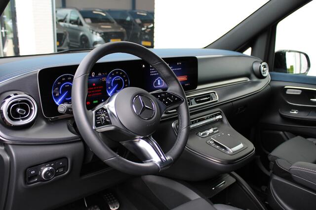 Mercedes-Benz EQV 300 L2 / AMG / Luchtvering / 7-Persoons / Black Edition / Vol Opties / NIEUWSTAAT