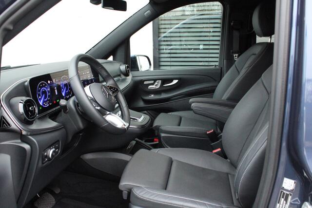 Mercedes-Benz EQV 300 Lang / 7-Persoons / Luchtvering / Electr Stoelen / Vol Opties / NIEUWSTAAT