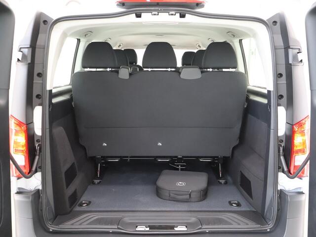Mercedes-Benz EVITO TOURER 129 L2 PRO 90kWh | 8-PERSOONS | Snelladen 110 KWh | Navigatie | Parkeerpakket | Comfortbestuurdersstoel | Dodehoekassistent | 8 Zitplaatsen |