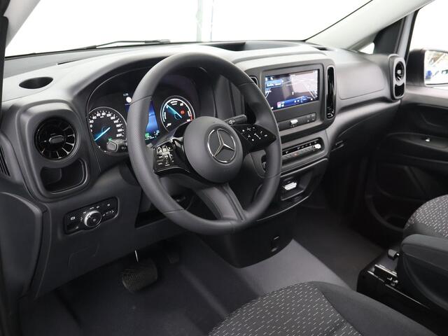 Mercedes-Benz EVITO TOURER 129 L2 PRO 90kWh | 8-PERSOONS | Snelladen 110 KWh | Navigatie | Parkeerpakket | Comfortbestuurdersstoel | Dodehoekassistent | 8 Zitplaatsen |