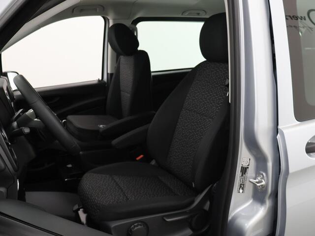 Mercedes-Benz EVITO TOURER 129 L2 PRO 90kWh | 8-PERSOONS | Snelladen 110 KWh | Navigatie | Parkeerpakket | Comfortbestuurdersstoel |Dodehoekassistent | 8 Zitplaatsen | 360Km Range | KORTING ¤25.700,- !!!