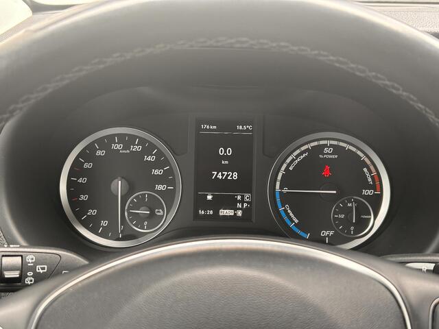 Mercedes-Benz EVITO TOURER PRO L2 90 kWh | 8 Pers | Achteruitrijcamera | Stoelverwarming | Navigatie