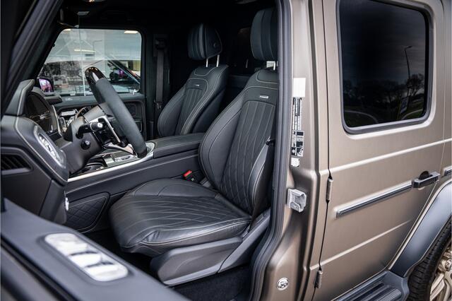 Mercedes-Benz G-KLASSE AMG 63 ** Akrapovic ** AMG Performance Pack ** Carbon ** Xpell PPF Face-lift MY25 ** Target Blue Eye ** Manufaktur