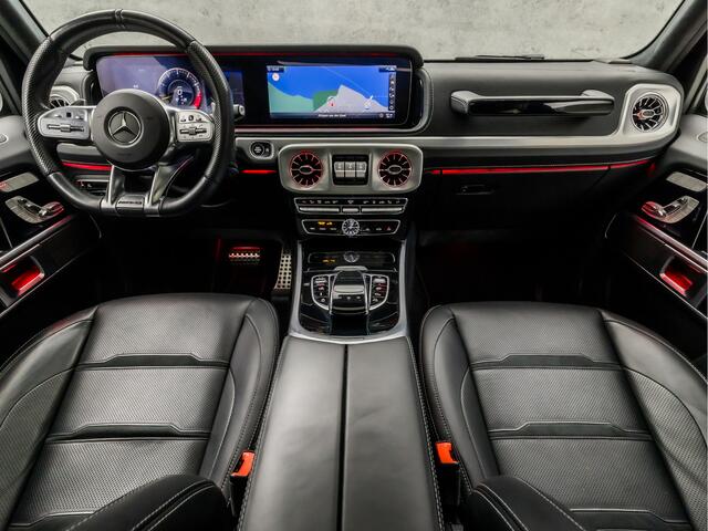 Mercedes-Benz G-KLASSE 63 AMG 585Pk (SCHUIFDAK, ALCANTARA HEMEL, SFEERVERLICHTING, ADAPTIVE CRUISE, LEDER DASHBOARD, APPLE CARPLAY, TREKHAAK, NIEUWSTAAT)