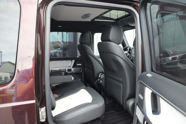 Mercedes-Benz G-KLASSE AMG 63 | 585PK | G-Manufaktur | Massage | Facelift | Carbon | Burmester | Keyless-go | Schuifdak | Distronic+ | Stoelkoeling | 2025.