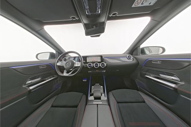 Mercedes-Benz GLA-KLASSE 250 e AMG Nightpakket Plug-In Hybride | Distronic | Keyless Go | Sfeerverlichting | Sound System | Parkeerpakket met Camera | Inclusief 24 maanden Mercedes-Benz Certified garantie voor Europa.
