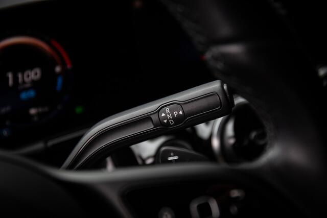 Mercedes-Benz GLA-KLASSE 250 e Business Solution AMG Limited , Trekhaak, Achteruitrijcamera, Voorstoelen verwarmd, Cruise control