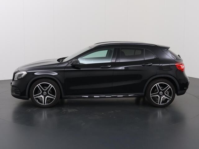 Mercedes-Benz GLA-KLASSE 180 Business Solution AMG | Night | Keyless | Achteruitrijcamera | Stoelverwarming |