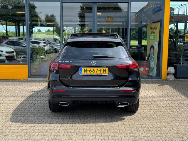 Mercedes-Benz GLA-KLASSE 250 e GLA-klasse Business Solution AMG - Pano - Night Pakket
