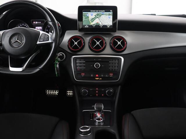 Mercedes-Benz GLA-KLASSE AMG 45 4MATIC | Panoramadak | Stoelverwarming | Xenon | Leder/Alcantara | Park Assist | Navigatie | 19'' lichtmetalen velgen | Cruise control | Bluetooth