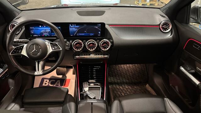 Mercedes-Benz GLA-KLASSE 250 e Business Line Panorama dak/Stoelverwarming/Camera/2 set velgen.