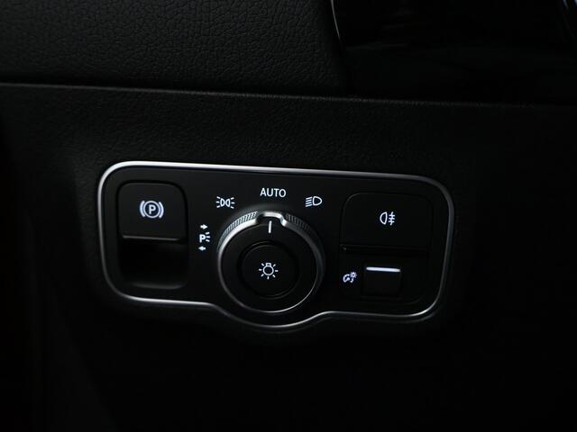 Mercedes-Benz GLA-KLASSE 250 e Plug-In Hybride | Panoramadak | Night Pakket | Trekhaak | 360° camera | Sfeerverlichting | Inclusief 24 maanden MB Certified garantie voor Europa.