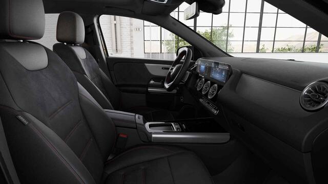 Mercedes-Benz GLA-KLASSE 180 Star Edition AMG Line | Panoramaschuifdak | Night| Achteruitrijcamera | Dodehoekassistent