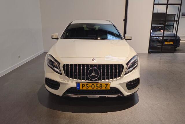 Mercedes-Benz GLA-KLASSE 180 Business Solution AMG style - Navi - 19" LM AMG Velgen - Achteruitrijcamera - Leder
