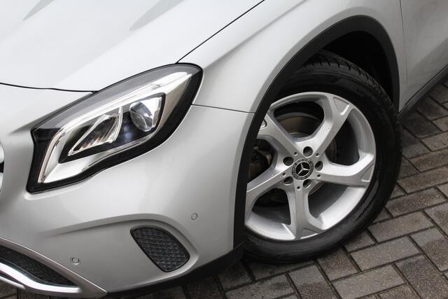 Mercedes-Benz GLA-KLASSE 180 | automaat | camera | navi
