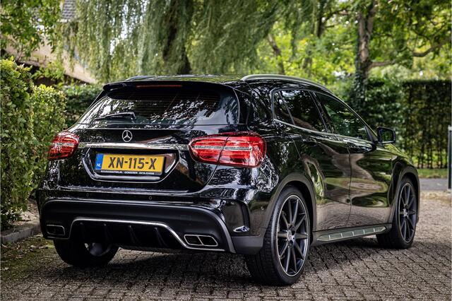 Mercedes-Benz GLA-KLASSE AMG 45 4MATIC Exclusief Comand Panorama 20"