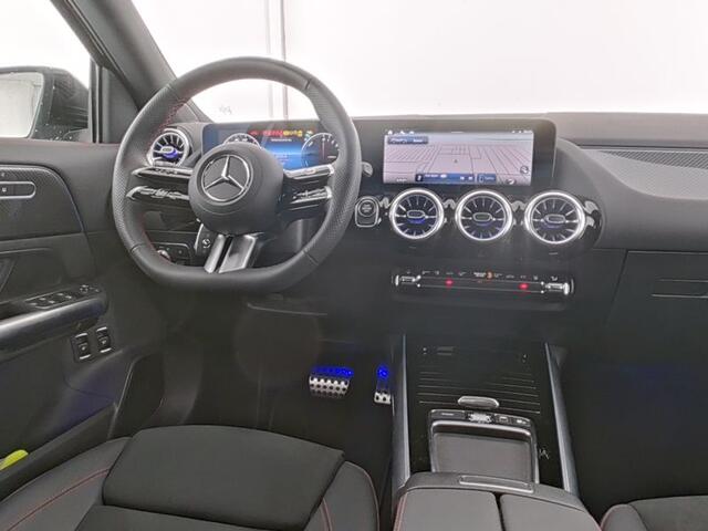 Mercedes-Benz GLA-KLASSE 250 e AMG Plug-In Hybride AMG Line | Night Pakket | Panorama Schuif-Kanteldak | 11kW Laden | Stuur en Stoelverwarming. Inclusief 24 maanden Mercedes-Benz Certified garantie voor Europa.