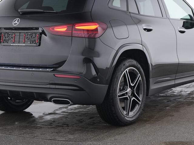 Mercedes-Benz GLA-KLASSE 250 e AMG Plug-In Hybride AMG Line | Night Pakket | Panorama Schuif-Kanteldak | 11kW Laden | Stuur en Stoelverwarming. Inclusief 24 maanden Mercedes-Benz Certified garantie voor Europa.