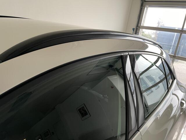 Mercedes-Benz GLA-KLASSE 180 Business Solution Limited | Afneembare trekhaak | Keyless | Elektrische Achterklep | Stoelverwarming | Navigatie | Climate Control | Cruise Control