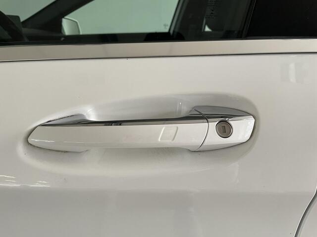 Mercedes-Benz GLA-KLASSE 180 Business Solution Limited | Afneembare trekhaak | Keyless | Elektrische Achterklep | Stoelverwarming | Navigatie | Climate Control | Cruise Control