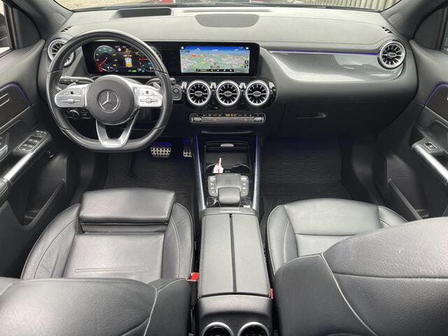 Mercedes-Benz GLA-KLASSE 250 e AMG Line 20"/Panoramadak/Head-up/Dodehoek/Adaptieve cruise/360 camera/Keyless/Matrix LED/Stoelverwarming/Apple Carplay & Android Auto
