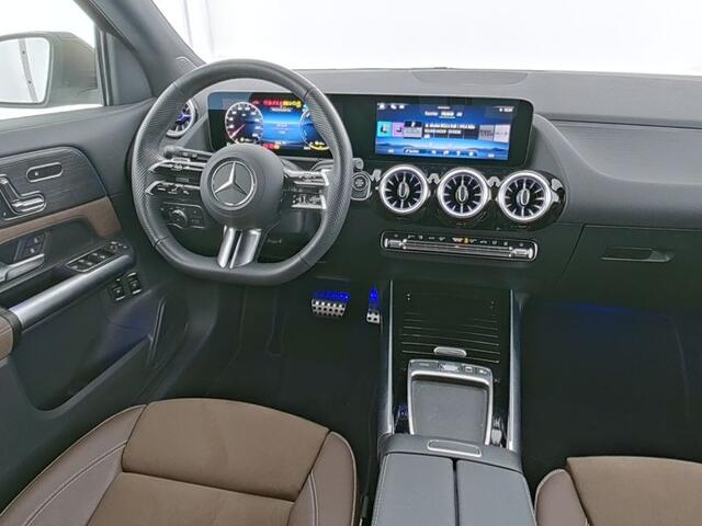 Mercedes-Benz GLA-KLASSE 250 e AMG Plug-In Hybride AMG Line | Dodehoek Assist | Memory voorstoelen | 11 kW Laden | stuur en Stoelverwarming. Inclusief 24 maanden MB Certified garantie voor Europa.