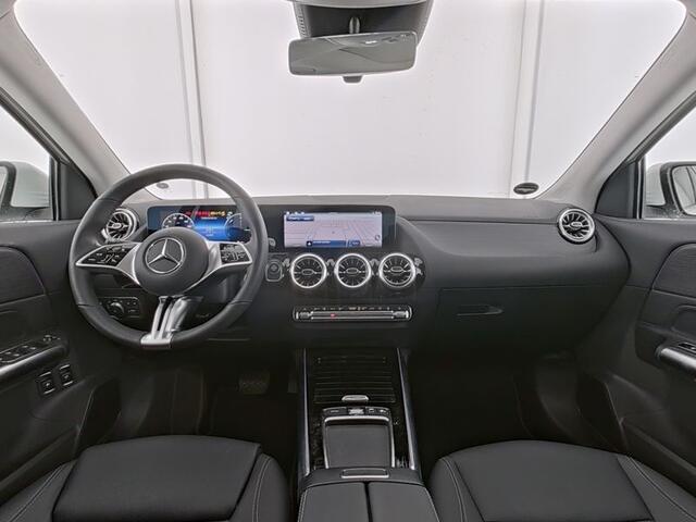 Mercedes-Benz GLA-KLASSE 250 e Plug-In Hybride Edition Progressive Line | Panorama Schuif-Kanteldak | MultiBeam Koplampen | Thermotronic Airco | Distronic. Inclusief 24 maanden MB Certified garantie voor Europa.
